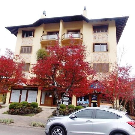 Апартаменты Apartamento Ensolarado No Centro De Грамаду Экстерьер фото